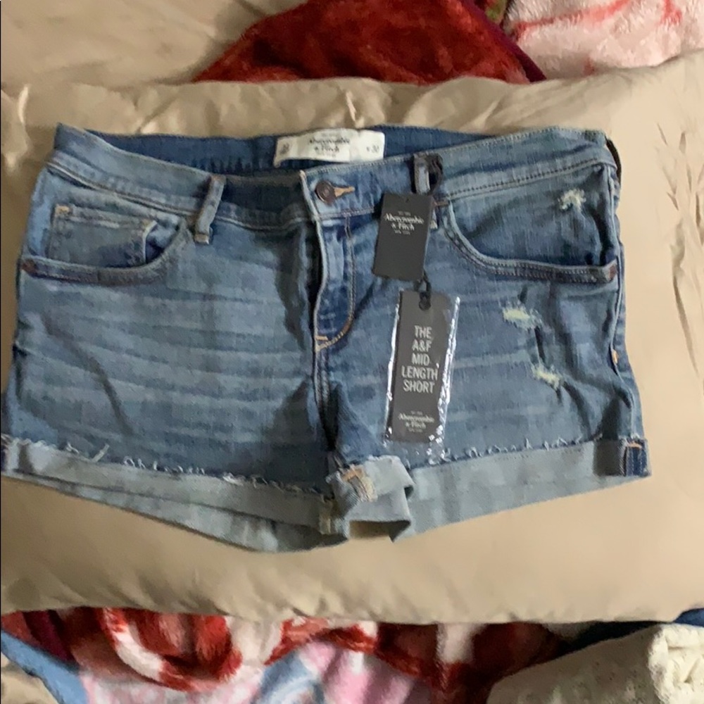 Abercrombie midi length short